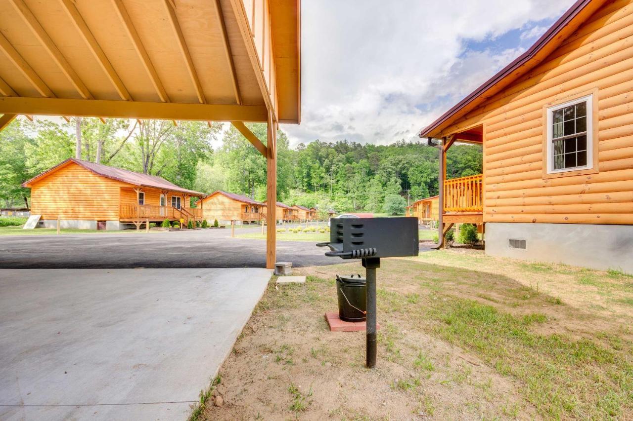 Bears Den Cabin With Porch About 5 Mi To Bryson City! מראה חיצוני תמונה
